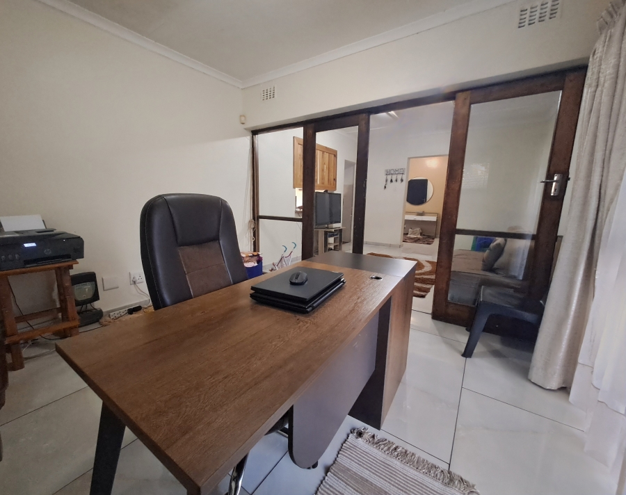 To Let 4 Bedroom Property for Rent in Meer En See KwaZulu-Natal