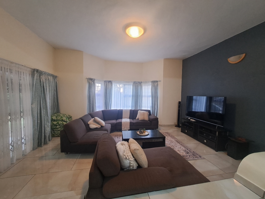 To Let 4 Bedroom Property for Rent in Meer En See KwaZulu-Natal