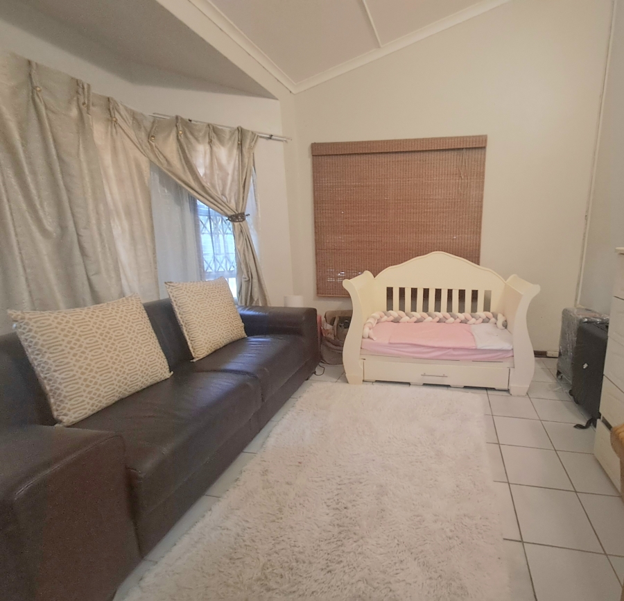 To Let 4 Bedroom Property for Rent in Meer En See KwaZulu-Natal