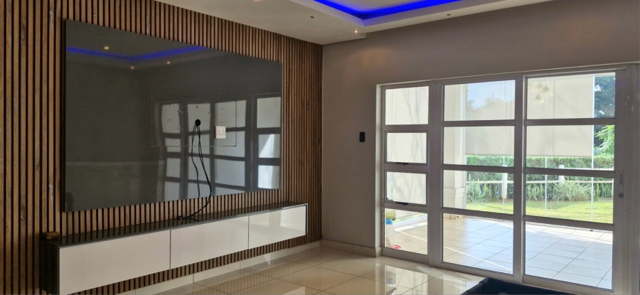 2 Bedroom Property for Sale in La Lucia KwaZulu-Natal