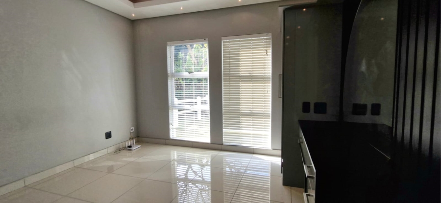 2 Bedroom Property for Sale in La Lucia KwaZulu-Natal