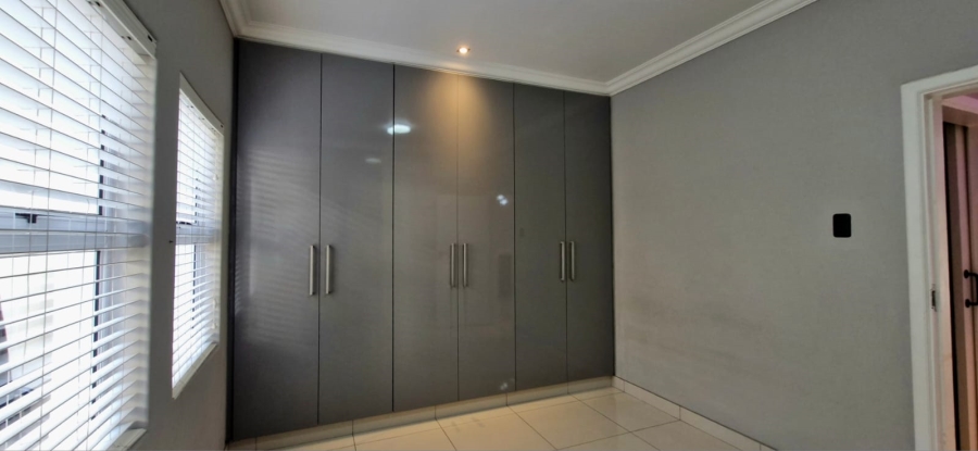 2 Bedroom Property for Sale in La Lucia KwaZulu-Natal