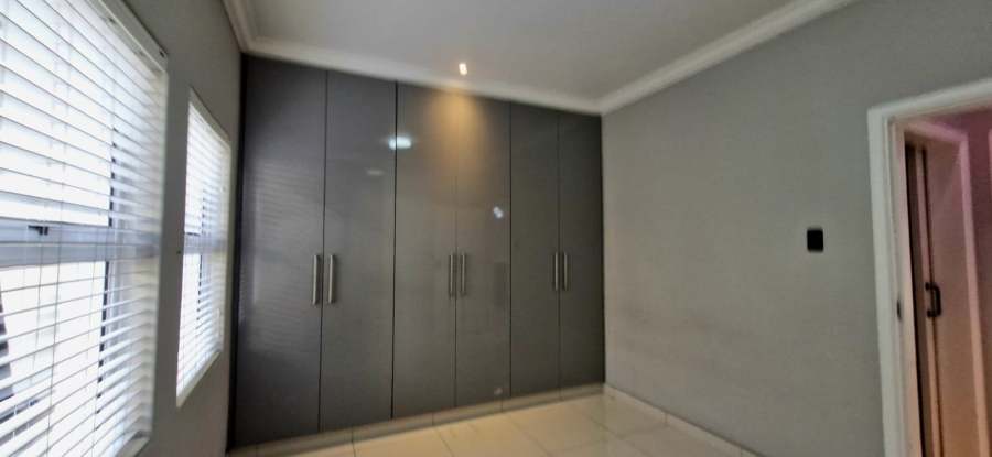 2 Bedroom Property for Sale in La Lucia KwaZulu-Natal