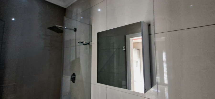 2 Bedroom Property for Sale in La Lucia KwaZulu-Natal