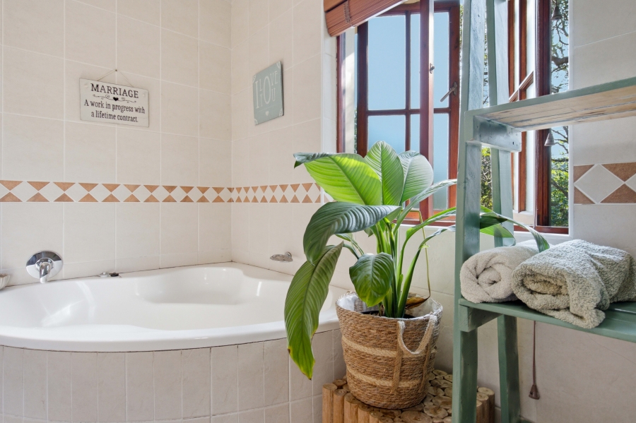 3 Bedroom Property for Sale in Kirtlington Park KwaZulu-Natal