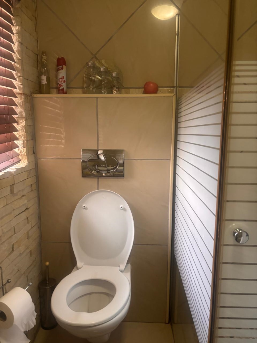 3 Bedroom Property for Sale in Brackenham KwaZulu-Natal