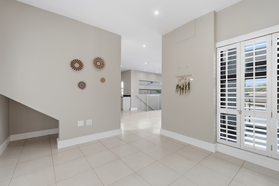To Let 3 Bedroom Property for Rent in Brettenwood Coastal Estate KwaZulu-Natal