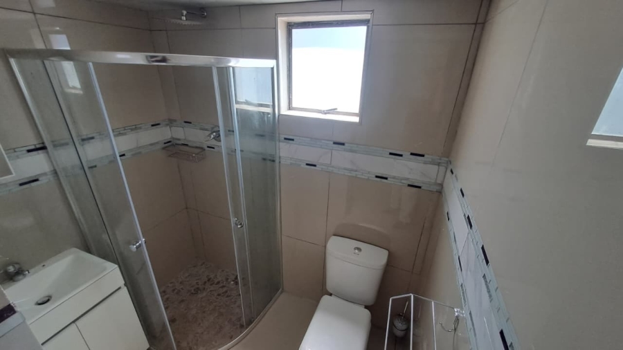 To Let 2 Bedroom Property for Rent in Fynnland KwaZulu-Natal