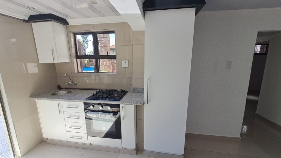 To Let 2 Bedroom Property for Rent in Fynnland KwaZulu-Natal