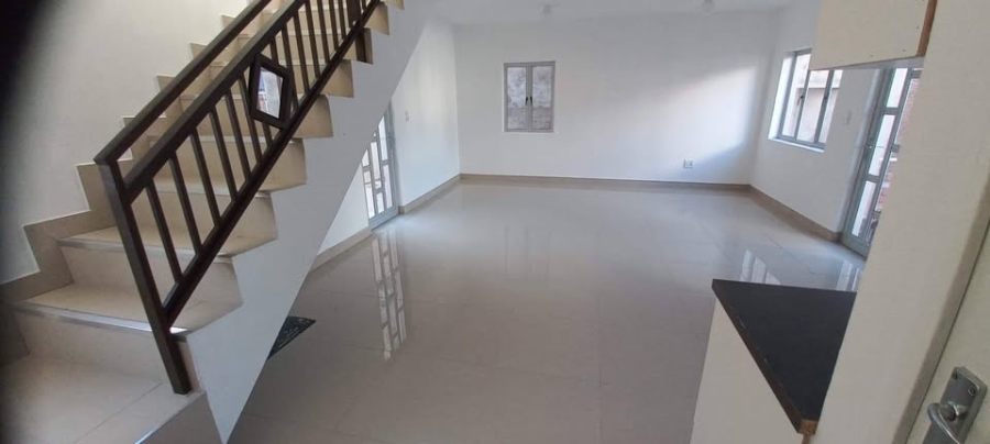 To Let 2 Bedroom Property for Rent in Risecliff KwaZulu-Natal