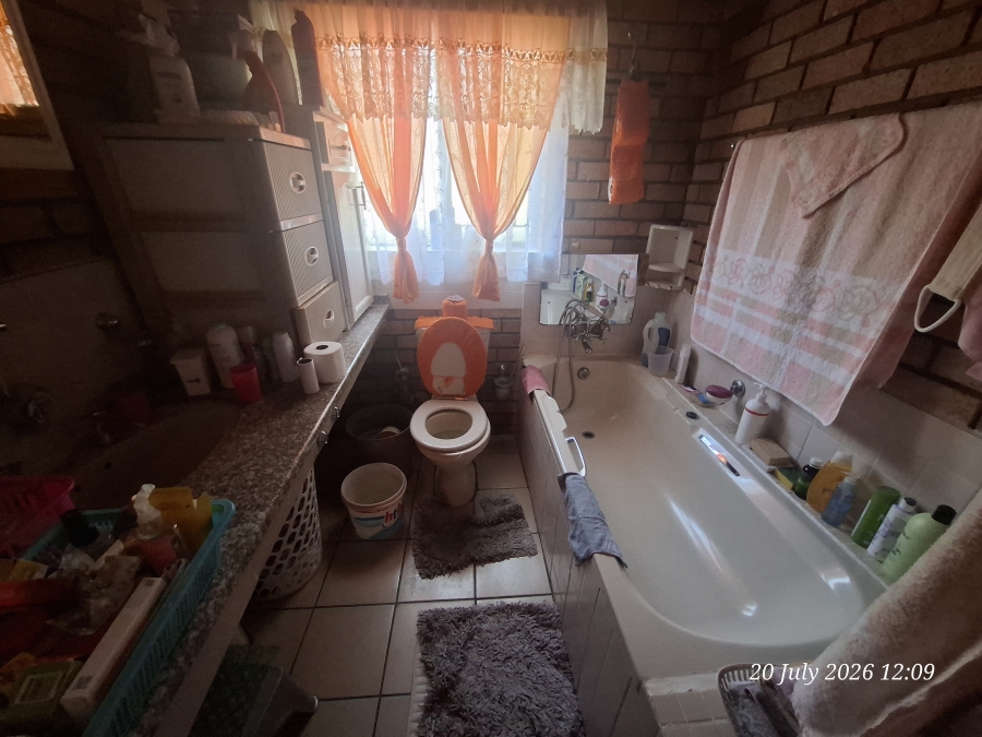 3 Bedroom Property for Sale in Pioneer Park KwaZulu-Natal