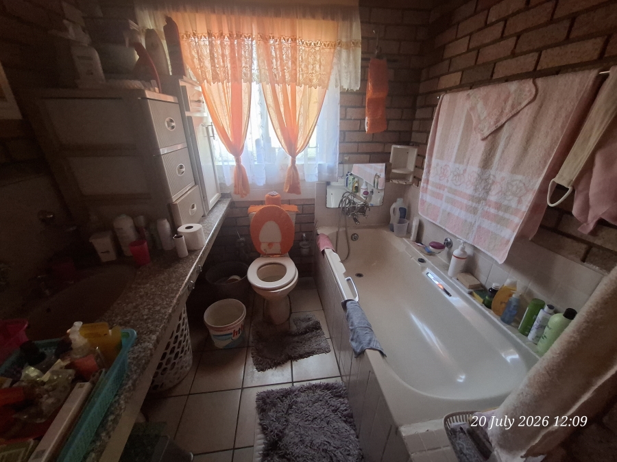3 Bedroom Property for Sale in Pioneer Park KwaZulu-Natal