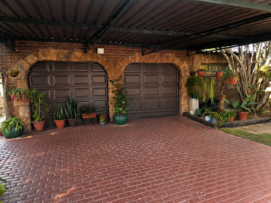 3 Bedroom Property for Sale in Pioneer Park KwaZulu-Natal