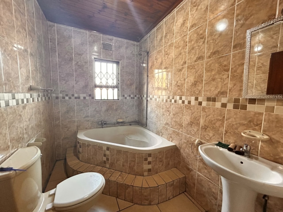 8 Bedroom Property for Sale in Esikhawini KwaZulu-Natal