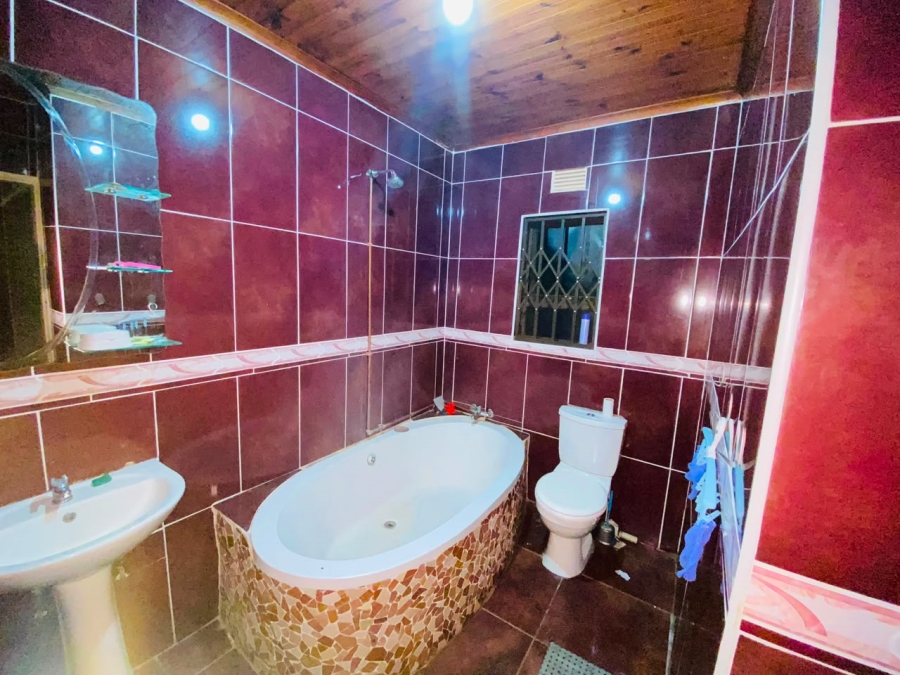 8 Bedroom Property for Sale in Esikhawini KwaZulu-Natal