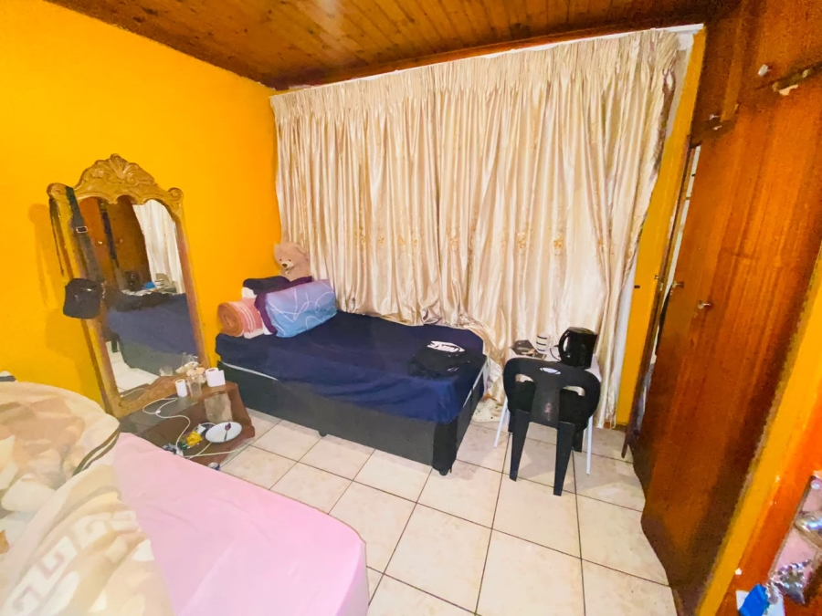 8 Bedroom Property for Sale in Esikhawini KwaZulu-Natal