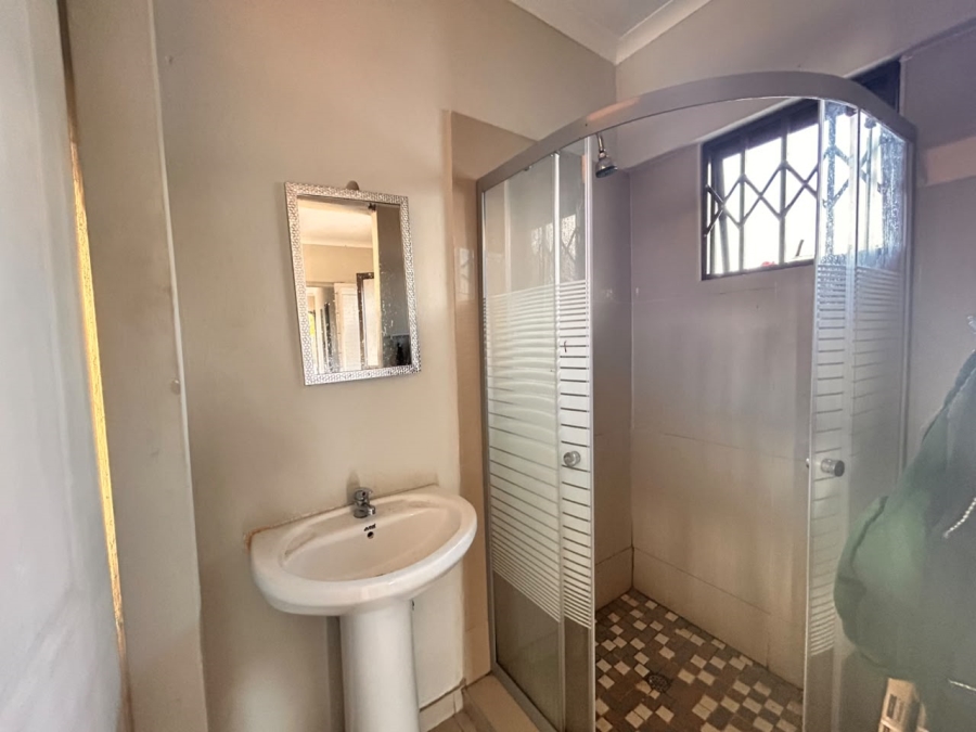 8 Bedroom Property for Sale in Esikhawini KwaZulu-Natal