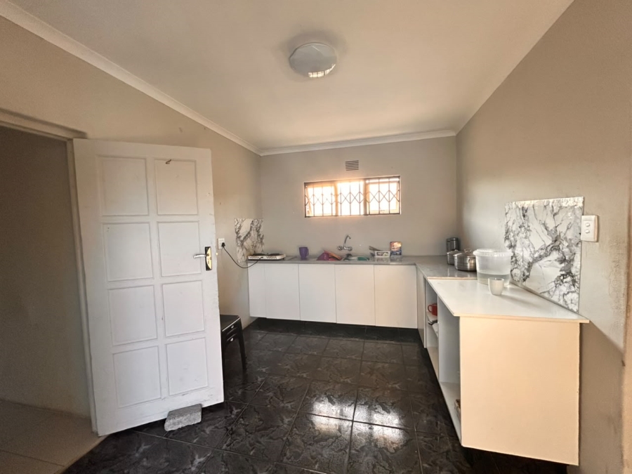 8 Bedroom Property for Sale in Esikhawini KwaZulu-Natal