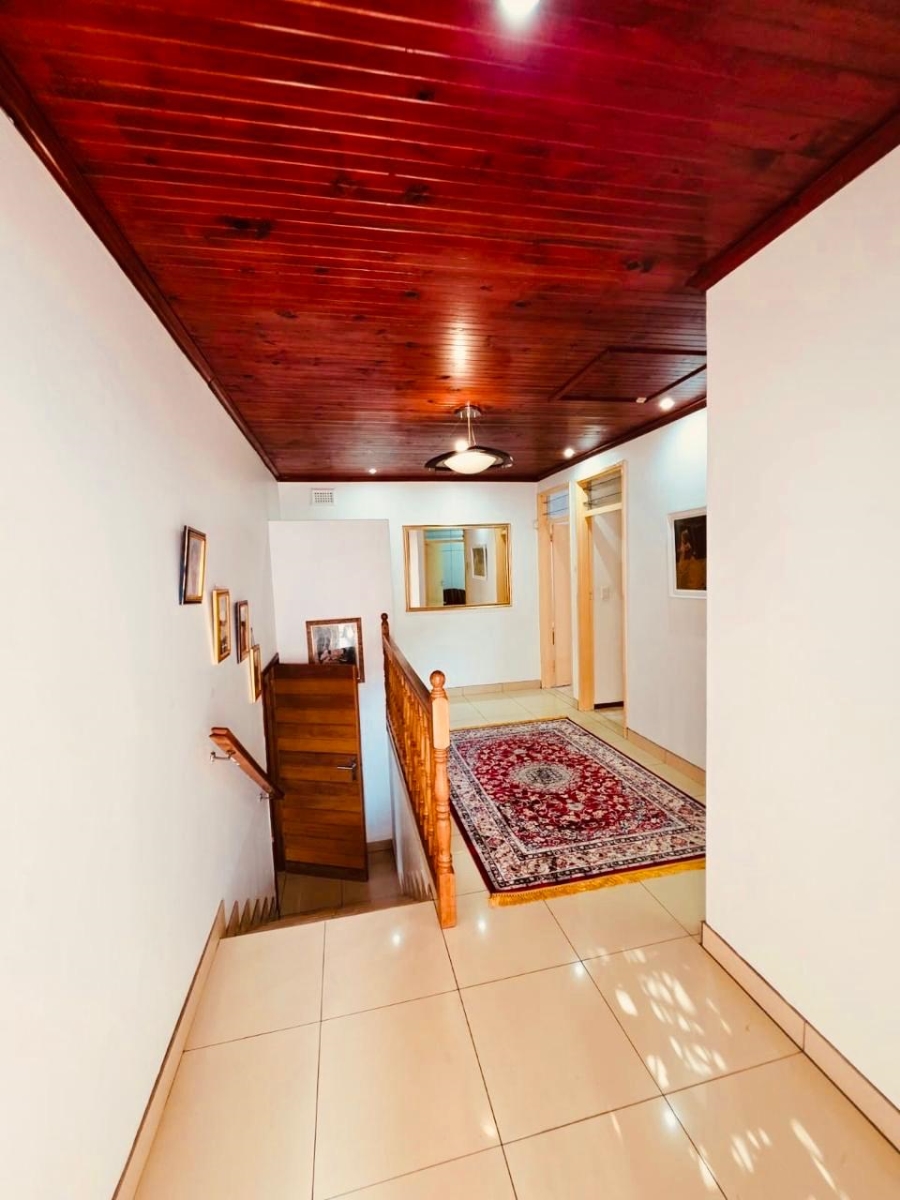 6 Bedroom Property for Sale in Burlington Heights KwaZulu-Natal