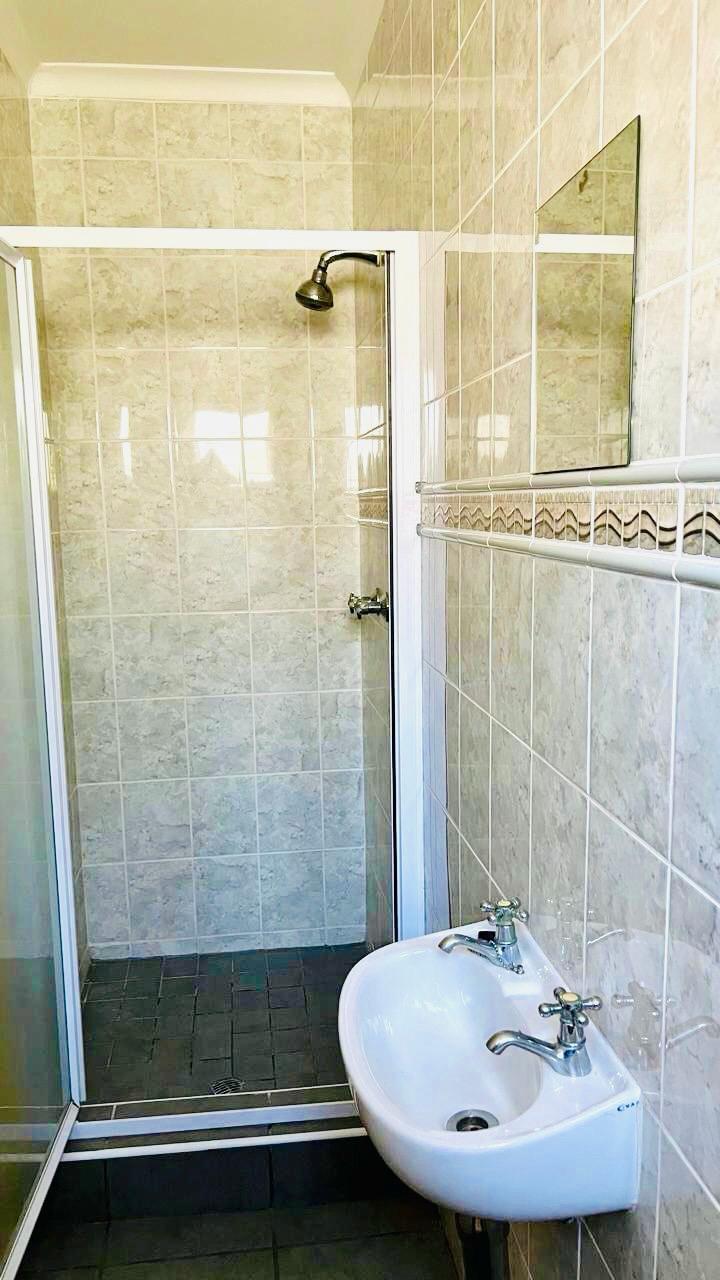 6 Bedroom Property for Sale in Burlington Heights KwaZulu-Natal