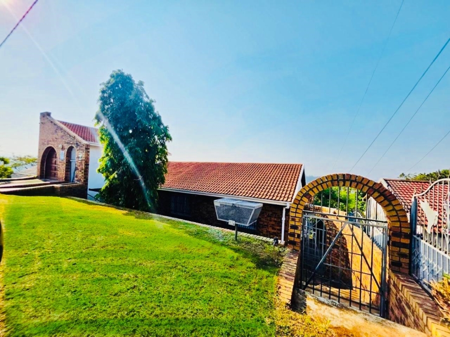6 Bedroom Property for Sale in Burlington Heights KwaZulu-Natal