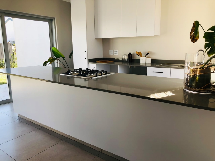 To Let 2 Bedroom Property for Rent in Sheffield Beach KwaZulu-Natal