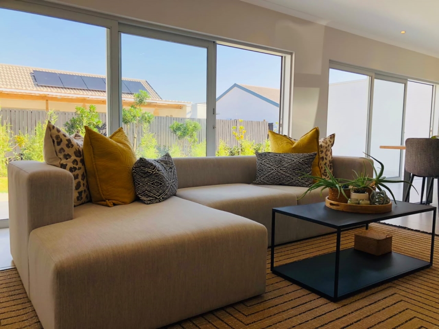 To Let 2 Bedroom Property for Rent in Sheffield Beach KwaZulu-Natal