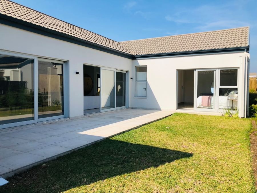 To Let 2 Bedroom Property for Rent in Sheffield Beach KwaZulu-Natal