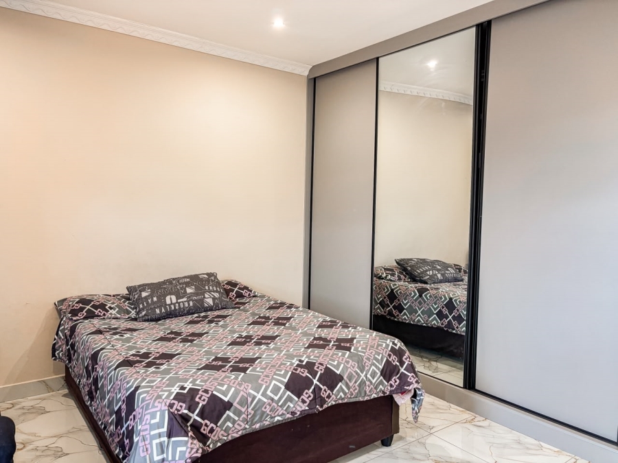 5 Bedroom Property for Sale in Camperdown KwaZulu-Natal