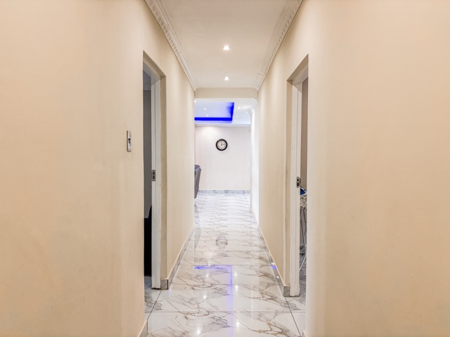 5 Bedroom Property for Sale in Camperdown KwaZulu-Natal
