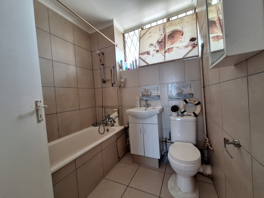 2 Bedroom Property for Sale in Glenwood KwaZulu-Natal