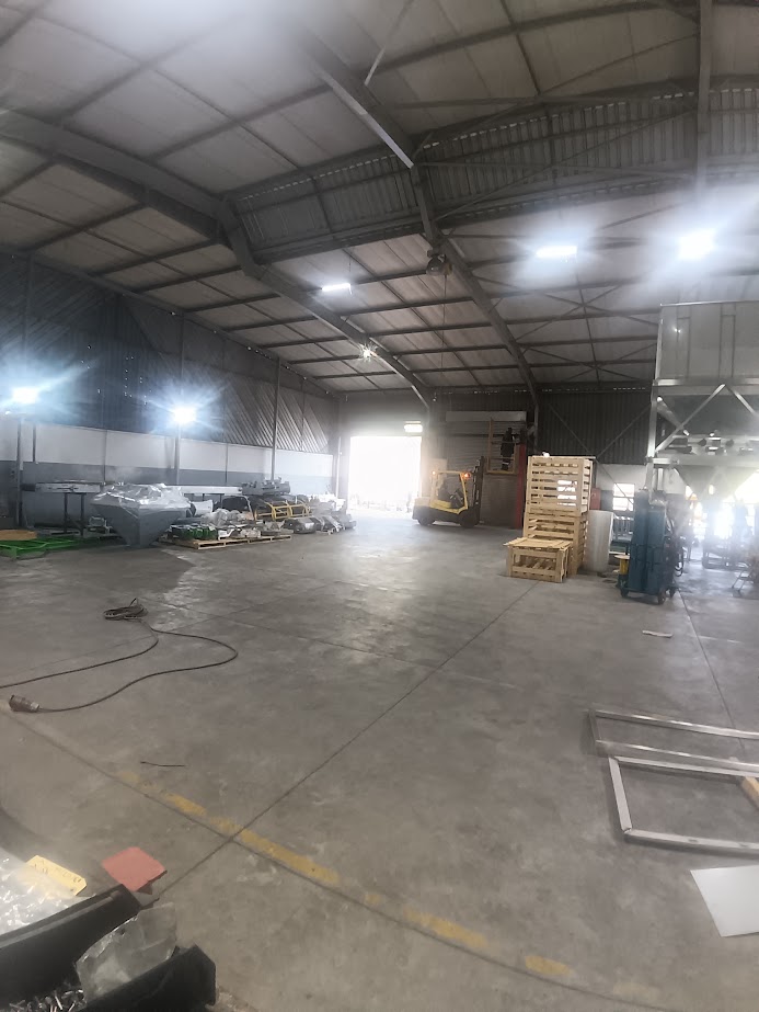 To Let Commercial Property for Rent in Mahogany Ridge KwaZulu-Natal
