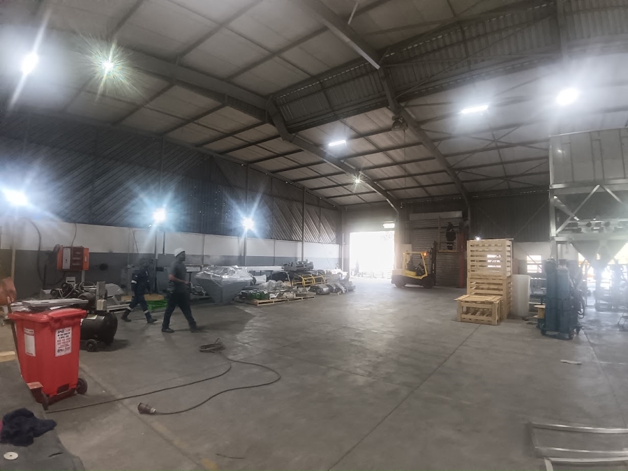 To Let Commercial Property for Rent in Mahogany Ridge KwaZulu-Natal
