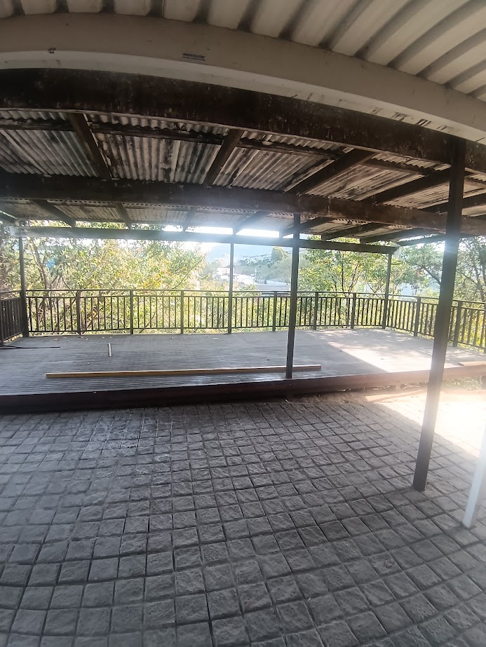 To Let Commercial Property for Rent in Mahogany Ridge KwaZulu-Natal
