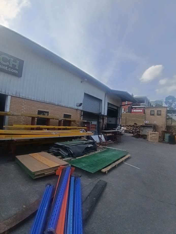To Let Commercial Property for Rent in Mahogany Ridge KwaZulu-Natal
