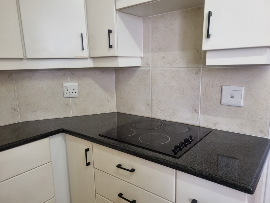 To Let 2 Bedroom Property for Rent in Umhlanga KwaZulu-Natal