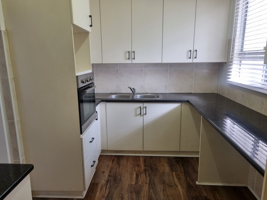 To Let 2 Bedroom Property for Rent in Umhlanga KwaZulu-Natal