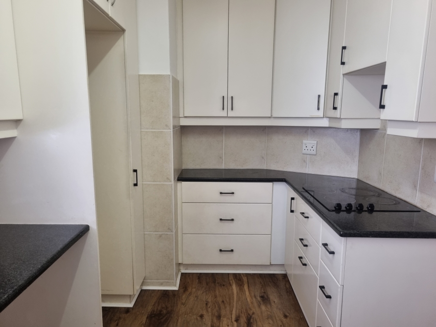 To Let 2 Bedroom Property for Rent in Umhlanga KwaZulu-Natal