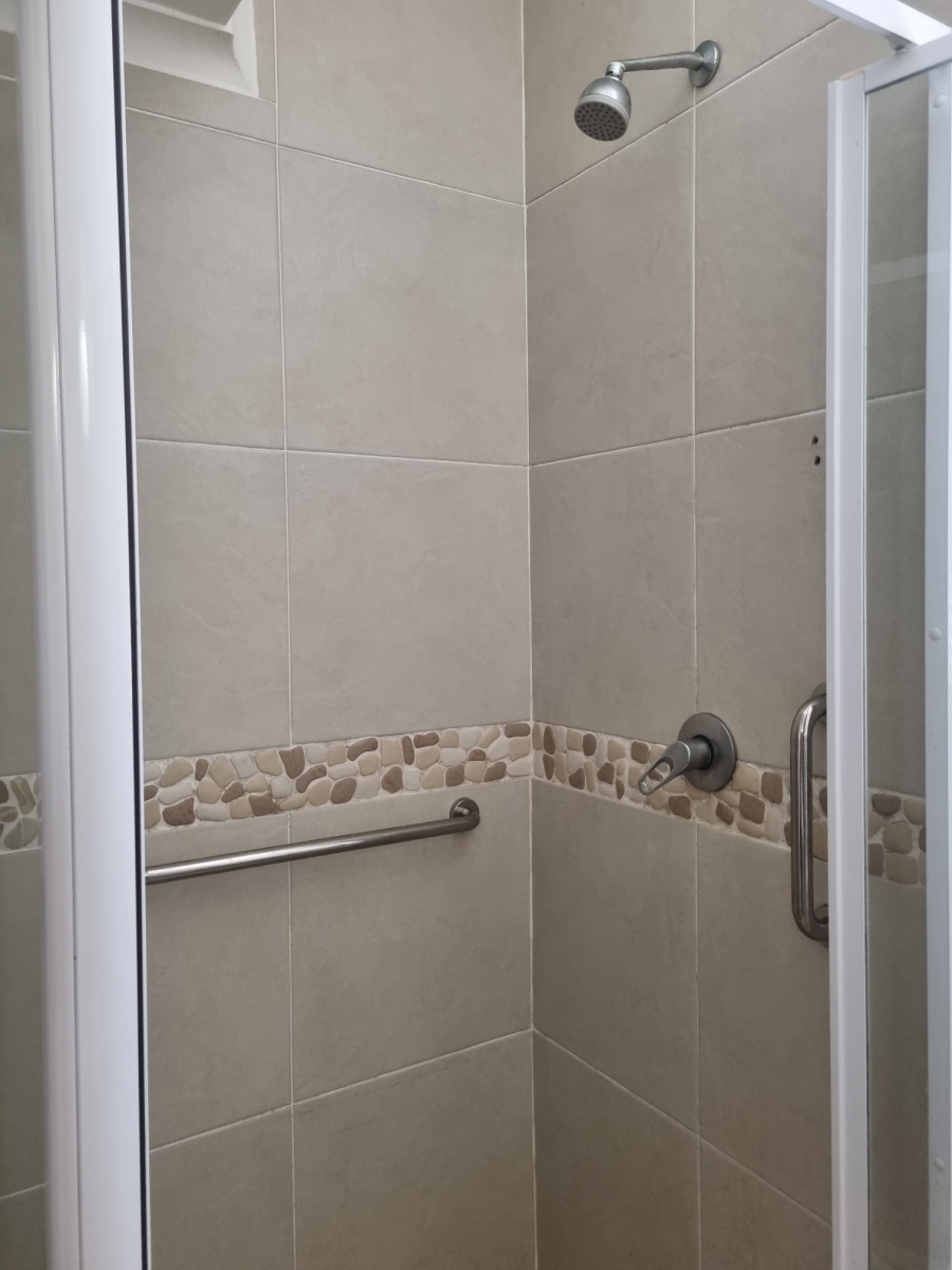 To Let 2 Bedroom Property for Rent in Umhlanga KwaZulu-Natal