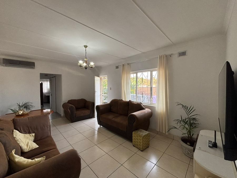 5 Bedroom Property for Sale in Shallcross KwaZulu-Natal