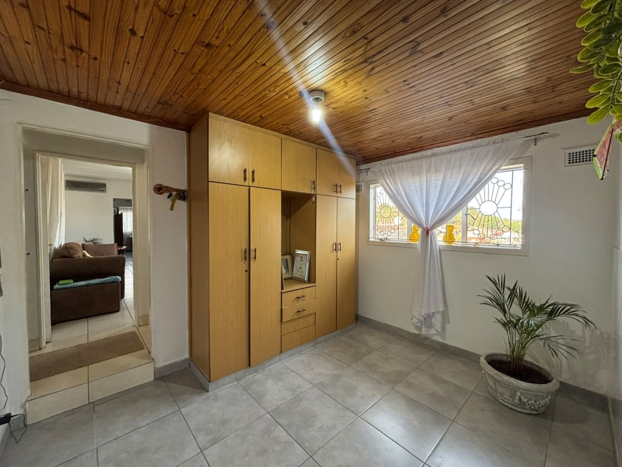 5 Bedroom Property for Sale in Shallcross KwaZulu-Natal