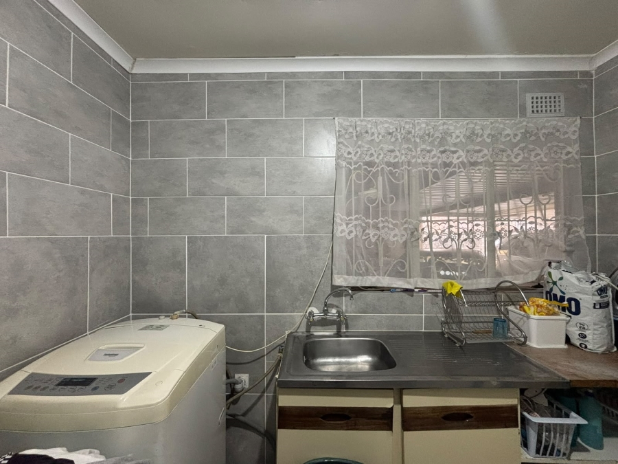 5 Bedroom Property for Sale in Shallcross KwaZulu-Natal