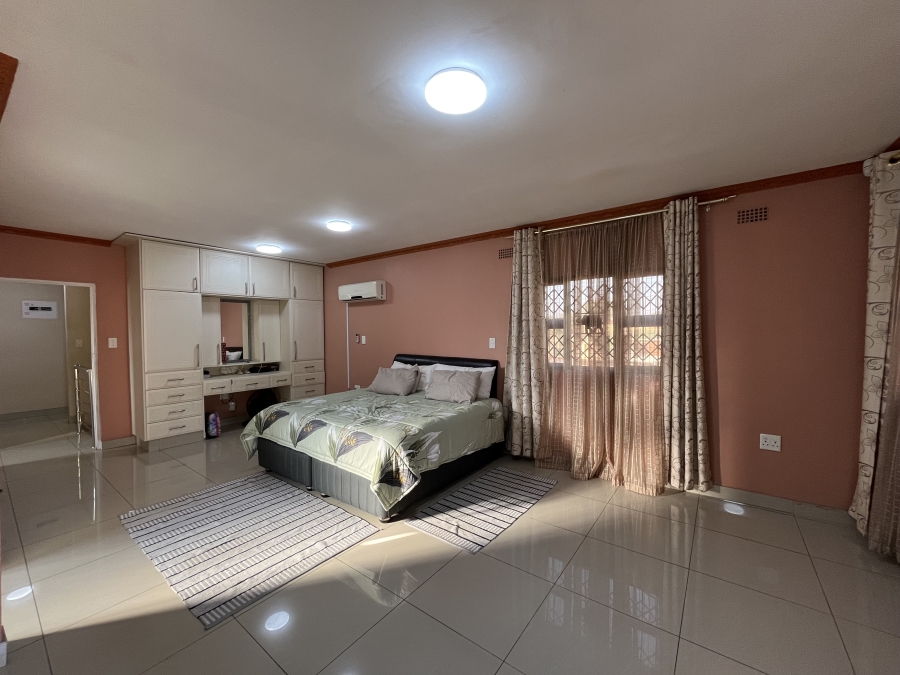 5 Bedroom Property for Sale in Southgate KwaZulu-Natal
