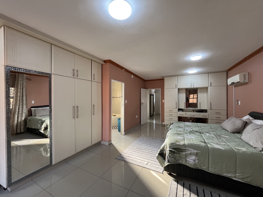 5 Bedroom Property for Sale in Southgate KwaZulu-Natal