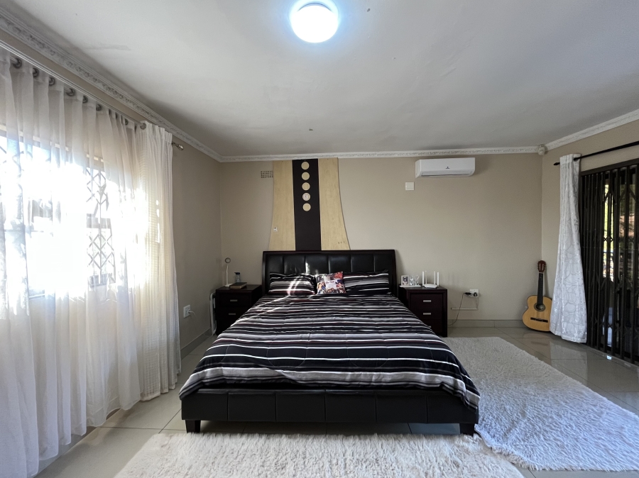 5 Bedroom Property for Sale in Southgate KwaZulu-Natal