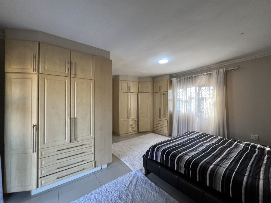 5 Bedroom Property for Sale in Southgate KwaZulu-Natal