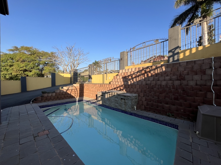 5 Bedroom Property for Sale in Southgate KwaZulu-Natal