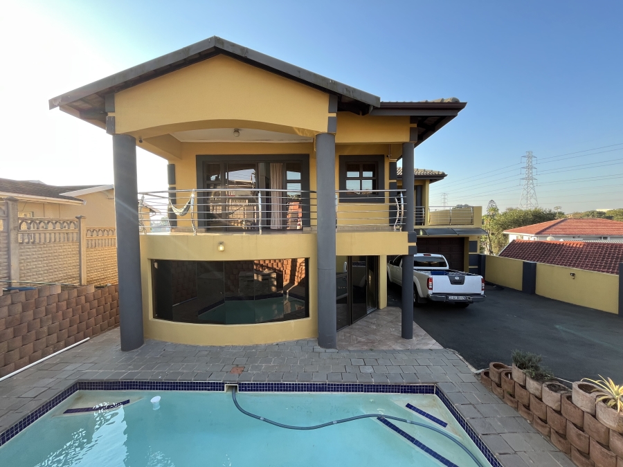 5 Bedroom Property for Sale in Southgate KwaZulu-Natal