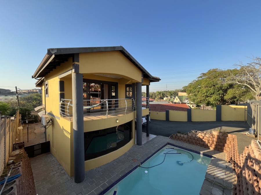 5 Bedroom Property for Sale in Southgate KwaZulu-Natal