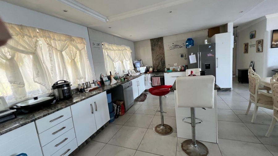 8 Bedroom Property for Sale in Brighton Beach KwaZulu-Natal